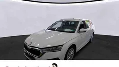 Weiss Gebraucht 2023 Skoda Octavia Style Kombi | 22.977 € (Fairer Preis)