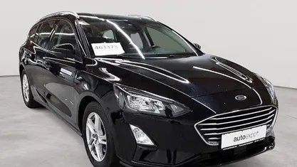 Obsidianschwarz metallic Gebraucht 2020 Ford Focus Cool & Connect Kombi | 10.990 € (Superpreis)