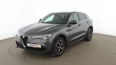 Grau Gebraucht 2018 Alfa Romeo Stelvio Super SUV | 25.340 € (Superpreis)