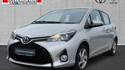 Gebraucht Toyota Yaris Hybrid Edition-S 101 PS (74 kW) 2016 Silber Limousine