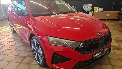 Gebraucht 2025 Skoda Octavia RS Kombi | 43.800 € (Fairer Preis)