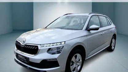 Gebraucht Skoda Kamiq Essence 95 PS (69 kW) 2025 Brillantsilber metallic SUV