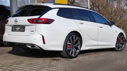 Gebraucht Opel Insignia 230 PS (169 kW) 2022 Weiss Kombi