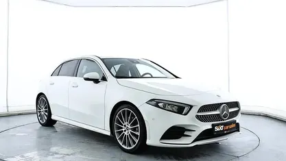 Gebraucht Mercedes A200 AMG line 163 PS (119 kW) 2022 Weiß Limousine