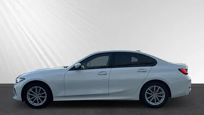 Gebraucht BMW 320 Shadowline 190 PS (139 kW) 2024 Weiss Limousine