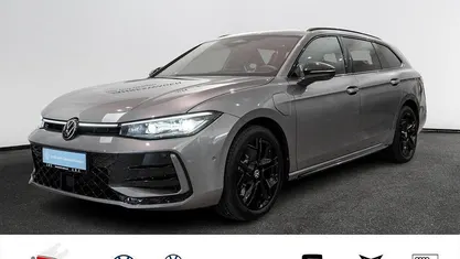 Grau Gebraucht 2024 VW Passat R-line Limousine | 49.990 € (Fairer Preis)