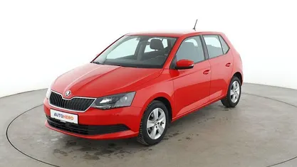 Rot Gebraucht 2015 Skoda Fabia Ambition Limousine | 11.020 € (Fairer Preis)