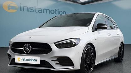 Gebraucht Mercedes B200 150 PS (110 kW) 2021 Weiß Van / Kleinbus