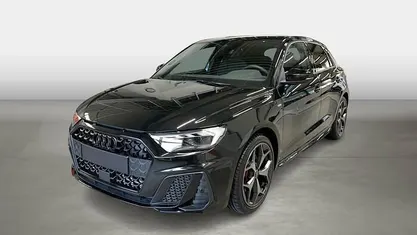 Schwarz (mythosschwarz) Gebraucht 2025 Audi A1 Sportback S-Line Kleinwagen | 33.850 € (Fairer Preis)