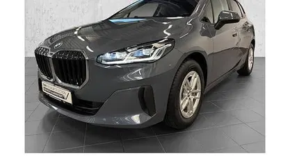 Grau Gebraucht 2022 BMW 218 Luxury Line Kombi | 24.390 € (Fairer Preis)
