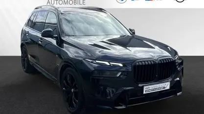 Gebraucht BMW X7 Sport Line 352 PS (258 kW) 2025 Carbonschwarz metallic SUV