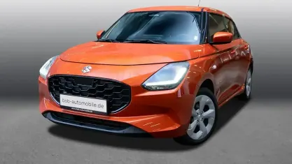 Gebraucht Suzuki Swift Comfort 83 PS (61 kW) 2025 Orange pearl met Limousine