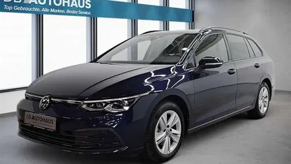 Gebraucht VW Golf VIII Life 150 PS (110 kW) 2023 Blau Kombi