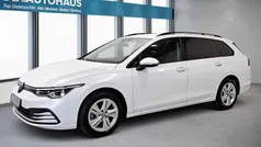 Weiß Gebraucht 2024 VW Golf VIII Life Kombi | 23.760 € (Guter Preis)