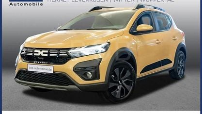 Gebraucht Dacia Sandero Expression 91 PS (66 kW) 2025 Zedergrün (grün) Kleinwagen