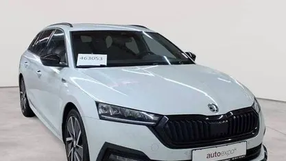 Moonweiß perleffekt Gebraucht 2022 Skoda Octavia SportLine Kombi | 19.590 € (Guter Preis)