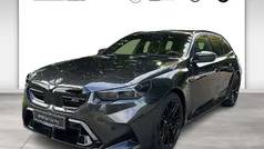 Grau Neu 2025 BMW M5 Comfort Edition Kombi | 170.690 €