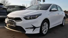 Weiß Neu 2025 Kia Ceed Vision Limousine | 23.221 € (Fairer Preis)