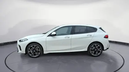 Nowe BMW 118 M Sport 150 KM (110 kW) 2026 Biały Hatchback
