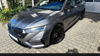 Gebraucht Skoda Octavia RS 200 PS (147 kW) 2023 Grau Kombi