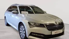 Brillantsilber metallic Gebraucht 2022 Skoda Superb Ambition Kombi | 17.890 € (Fairer Preis)