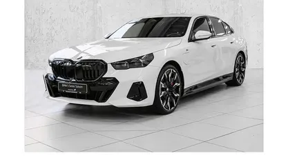 Gebraucht 2024 BMW 550e M Sport Limousine | 69.980 € (Guter Preis)