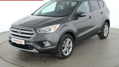 Grau Gebraucht 2017 Ford Kuga Titanium SUV | 17.030 € (Fairer Preis)