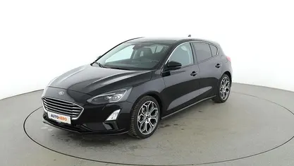 Usado Ford Focus Titanium 125 HP (91 kW) 2018 Preto Sedan