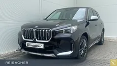 Saphirschwarz metallic Gebraucht 2023 BMW iX1 xLine SUV | 41.349 € (Fairer Preis)