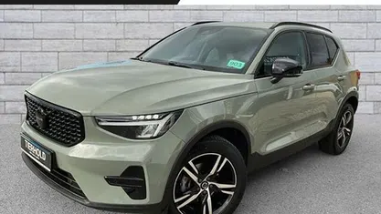 Sage green Gebraucht 2023 Volvo XC40 Plus SUV | 32.900 € (Fairer Preis)