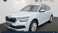 Moonweiss metallic Gebraucht 2024 Skoda Kamiq Ambition SUV | 23.199 € (Fairer Preis)