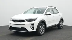 Schneeweiß Gebraucht 2025 Kia Stonic Vision SUV | 18.580 € (Fairer Preis)