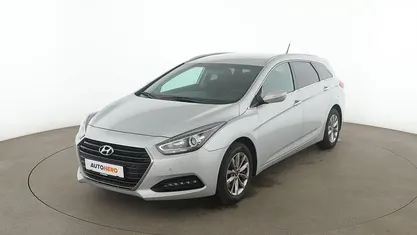 Grau Gebraucht 2017 Hyundai i40 Trend Kombi | 11.450 € (Fairer Preis)