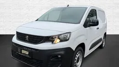 Weiß Gebraucht 2024 Peugeot Partner Van / Kleinbus | 20.880 € (Fairer Preis)