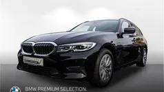 Schwarz Gebraucht 2021 BMW 330e Sport Line Kombi | 29.200 € (Fairer Preis)