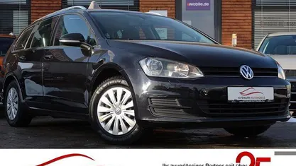 Deep black perleffekt Gebraucht 2015 VW Golf VII Comfortline Limousine | 6.790 € (Superpreis)