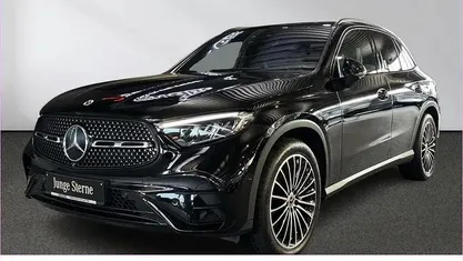 Unilack schwarz Gebraucht 2023 Mercedes GLC220 AMG SUV | 49.770 € (Fairer Preis)