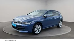 Anemonenblau metallic Gebraucht 2025 VW Golf VIII Pro Limousine | 25.880 € (Guter Preis)