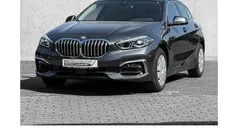 Grau Gebraucht 2021 BMW 118 Luxury Line Kleinwagen | 22.690 € (Fairer Preis)