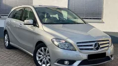 Silber Gebraucht 2012 Mercedes B180 Van / Kleinbus | 10.790 € (Fairer Preis)