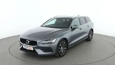 Grau Gebraucht 2018 Volvo V60 Momentum Kombi | 23.750 € (Fairer Preis)