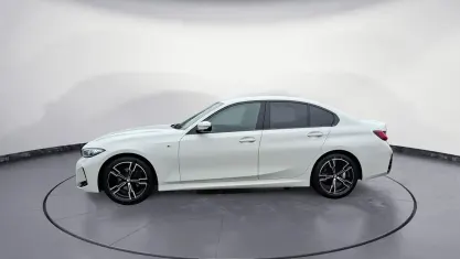 Gebraucht BMW 320 M Sport 184 PS (135 kW) 2025 Weiß Limousine