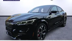 Schwarz Gebraucht 2021 Ford Mustang Mach-E SUV | 31.950 € (Fairer Preis)