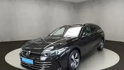 Gebraucht 2024 VW Passat Elegance Kombi | 43.800 € (Fairer Preis)