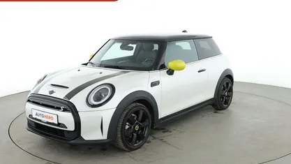 Weiß Gebraucht 2023 Mini Cooper SE Classic Kleinwagen | 18.960 € (Fairer Preis)