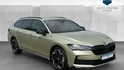 Neu Skoda Superb SportLine 150 PS (110 kW) 2025 Beige Kombi
