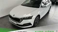 Weiß Gebraucht 2024 Skoda Octavia Ambition Kombi | 28.590 € (Guter Preis)
