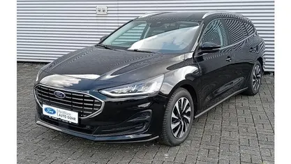 Schwarz Gebraucht 2024 Ford Focus Titanium Kombi | 25.680 € (Fairer Preis)