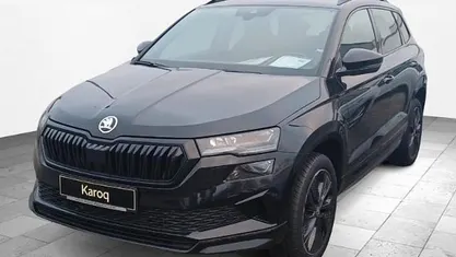 Schwarz Neu 2025 Skoda Karoq SportLine SUV | 38.988 € (Fairer Preis)