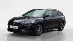 Schwarz Gebraucht 2024 Ford Focus ST-Line Limousine | 24.421 € (Superpreis)